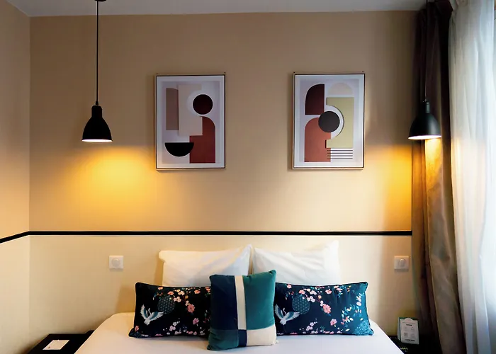 Hotel Lilas Blanc Paris